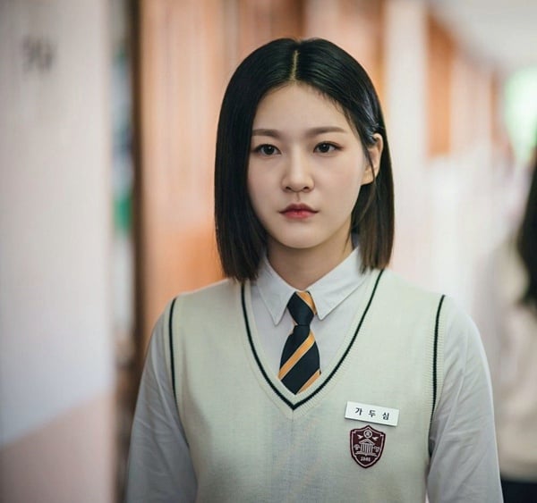 韓劇魔女造型盤點！宋智孝、IU好美艷，金賽綸曾演過白髮魔女，這位魔女更是經典