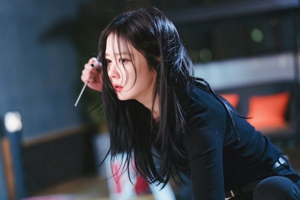 韓劇魔女造型盤點！宋智孝、IU好美艷，金賽綸曾演過白髮魔女，這位魔女更是經典