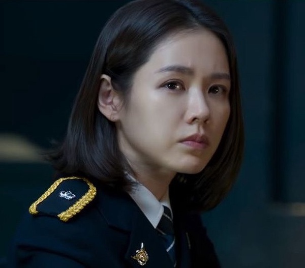韓劇女神評價兩極的造型!《屍戰朝鮮》全智賢短髮網不愛?宋智孝這套爆乳禮服網罵翻!