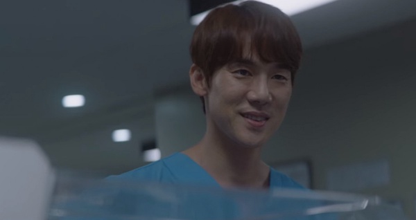 Netflix《機智醫生生活2》第6集劇情解析！網猜莫奈爸可能是羅PD？20歲的曹政奭跟這幕相似度100%！