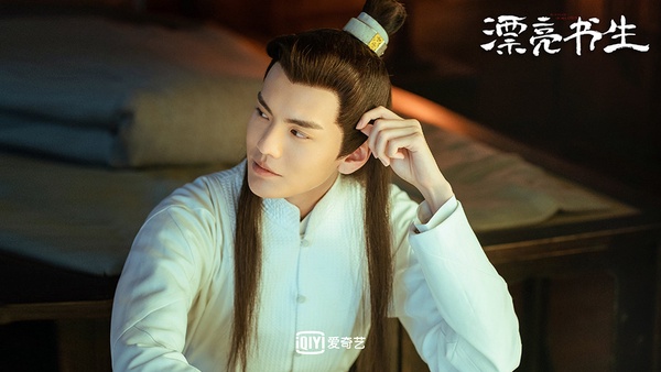 偶像男團轉型演員的陸劇資源PK 4：畢雯珺《孤獨的野獸》、《世界微塵裡》、《奪夢》、《九霄寒夜暖》待播