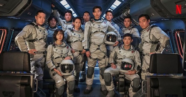 2021下半年NETFLIX原創韓劇推薦2:《寂靜的大海》