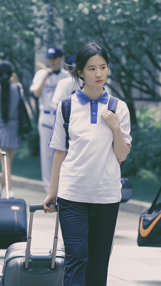網議陸劇「超強初戀感的校園女神」TOP 1：劉亦菲 飾演 電影《致青春，原來你還在這裡》蘇韻錦