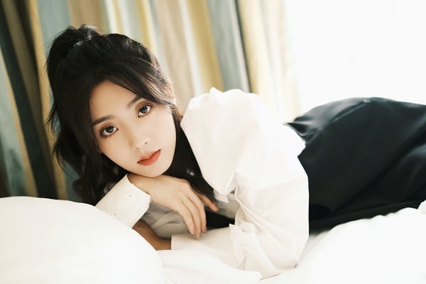 9位「同齡不同命」的陸劇女星！白鹿四年10部女一號，她給趙麗穎、迪麗熱巴做配都沒火
