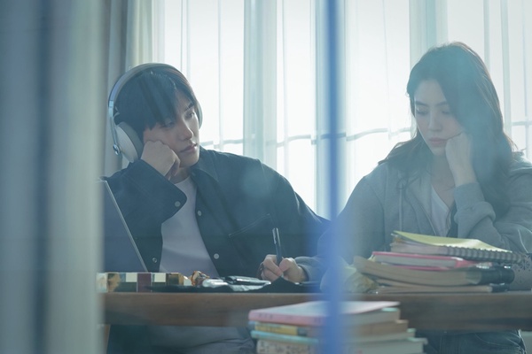 Disney+原創韓劇1：李鐘碩、潤娥《黑話律師》