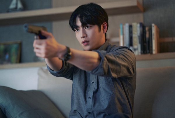 Disney+原創韓劇1：李鐘碩、潤娥《黑話律師》