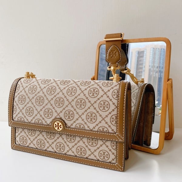 LOEWE 小號Goya頂級小牛皮手袋，NT.113000
