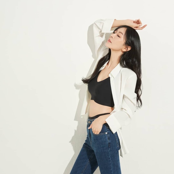 腰瘦到逆天的女星！《上流戰爭》41歲金素妍腰比恩星還細？她51cm細腰和別人頭圍一樣大