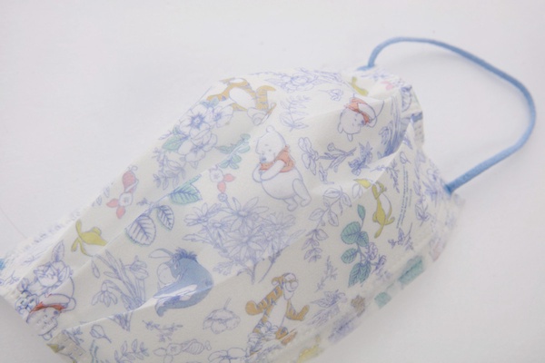 維尼粉手刀搶！Grace gift推仙境藍「小熊維尼口罩」，維尼+花草彩繪太萌「這天」開賣
