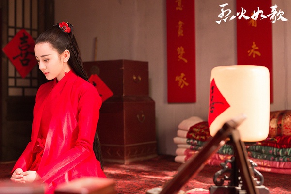 迪麗熱巴9個陸劇新娘造型！《你是我的榮耀》甜美，《三生三世枕上書》紫色嫁衣超華麗