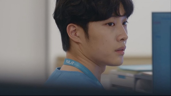 《機智醫生2》劇情解析！「抽筋學貓叫」是諧音，政源情敵出現！這位第6集就喜歡冬天了