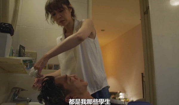 《俗女養成記2》陳嘉玲&amp;蔡永森「中年愛情」太好嗑！土味情話都能忘詞，網卻被這幕暖到