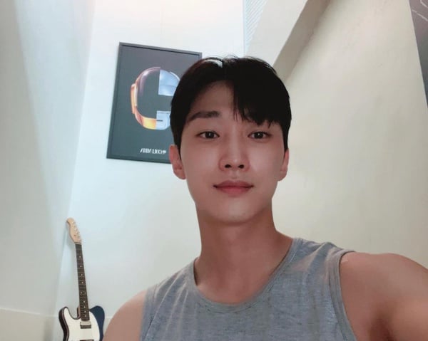關於《警察課程》鄭振永的6件事！曾奪擊劍金牌，憑超強創作實力被封「振多芬」
