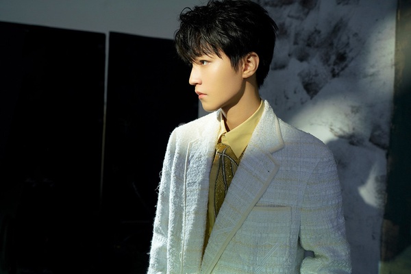 2021上半年「明星微博熱搜數」TOP 10！楊冪第八 迪麗熱巴第五，他登熱搜187次贏過肖戰