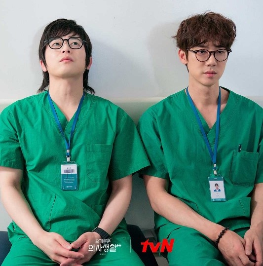 Netflix《機智醫生生活2》讓「器官捐贈」人數翻11倍！劇中隱藏4議題，碩亨看破家屬真面目，這幕超諷刺