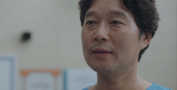 Netflix《機智醫生生活2》眼熟配角！敏荷媽演了《迫降》，急診奉醫生演了《文森佐》，冬天媽竟是她