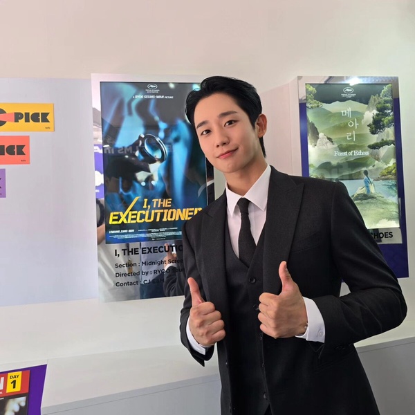 關於《媽媽朋友的兒子》丁海寅的6件事!被封為「國民年下男」,曾因巧克力腹肌登熱搜