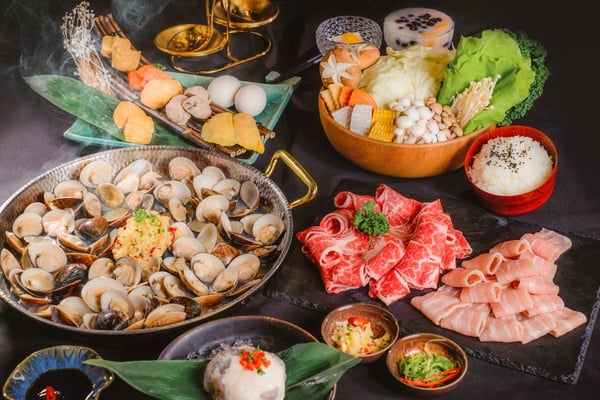 喝得到香港道地可樂+巧克力冰淇淋！粵式鍋物「澳門贏到足」開幕，蛤蜊卜卜蜆鍋必點！