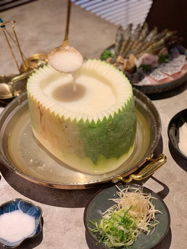 喝得到香港道地可樂+巧克力冰淇淋！粵式鍋物「澳門贏到足」開幕，蛤蜊卜卜蜆鍋必點！