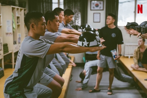 「當兵是要保家衛國，結果他卻被別人毆打、欺負，所以才會逃跑的啊，怎麼可以沒有半個人為這件事負責呢？」