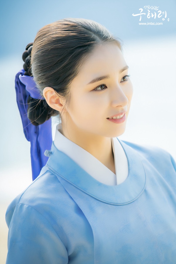 「古裝比時裝更美」韓劇女星！金裕貞《紅天機》造型不輸《雲畫》，韓素希古裝美得驚人