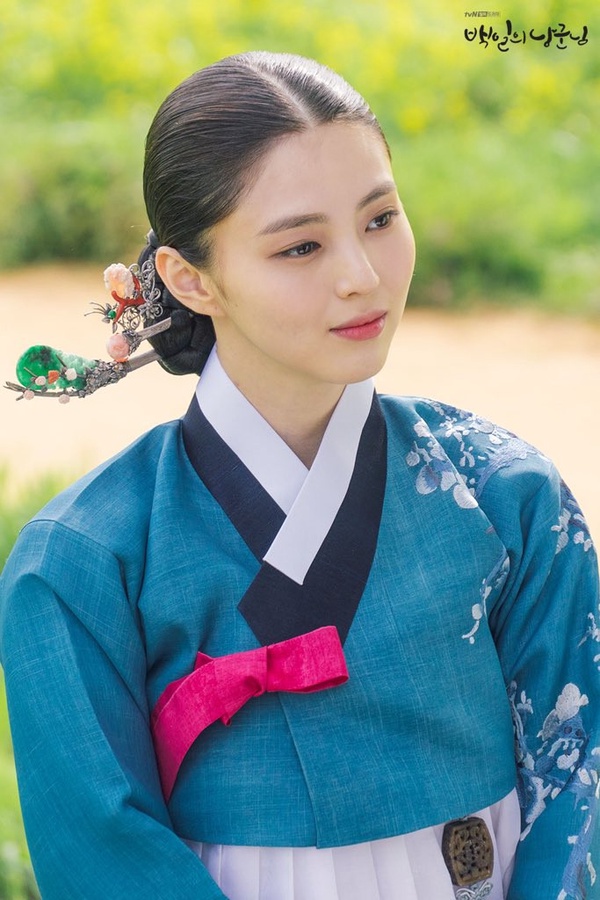 「古裝比時裝更美」韓劇女星！金裕貞《紅天機》造型不輸《雲畫》，韓素希古裝美得驚人