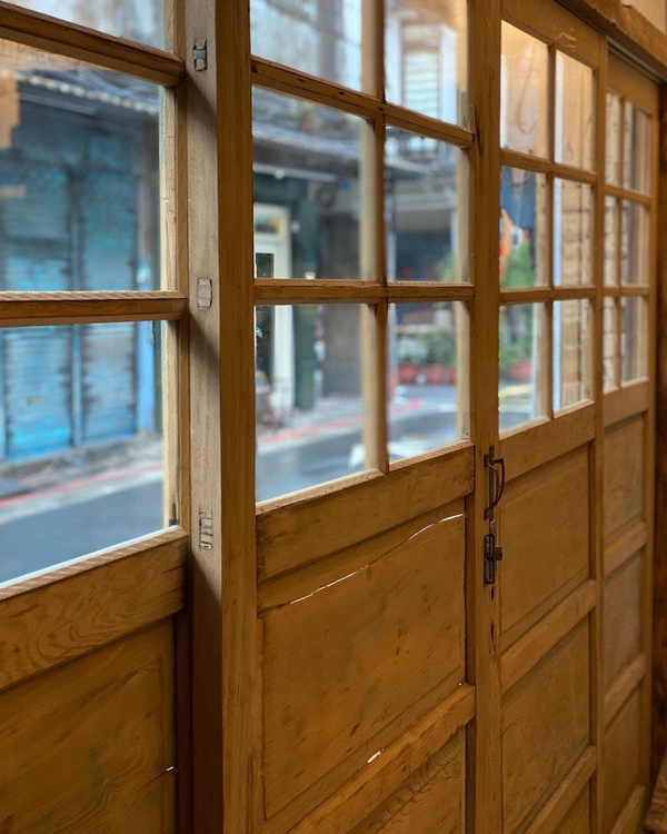 台北捷運中山站特色咖啡廳推薦1：Tella Tella Cafe