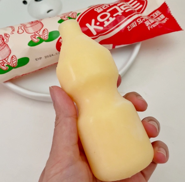 韓國養樂多冰台灣也吃得到！全家開賣韓國乳酸多多冰棒，清涼酸甜打開就是養樂多造型！