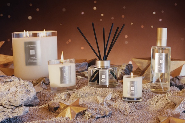 Jo Malone 2021聖誕限定登場！星光柑橘香水、限定蠟燭絕美，還有超可愛聖誕拉炮禮盒