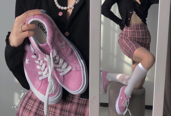 2021絕美「浪漫粉球鞋」推薦！Vans 聯名款棋盤格超萌、Nike Dunk 超夢幻，仙女必收！