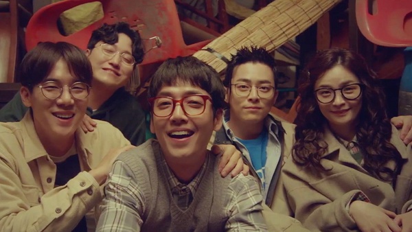 Netflix《機智醫生生活2》翊晙頌和隱藏高甜細節！不只頌和，翊晙也一見鍾情？接吻後這動作甜哭！