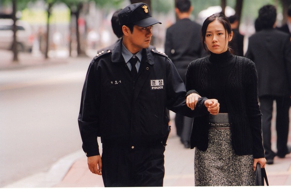 《腦海中的橡皮擦》催淚金句：「就算妳什麼都想不起來，我還是會緊緊陪在妳身邊。」