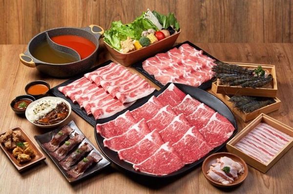 王品火鍋外帶優惠「青花驕、和牛涮、聚、尬鍋」85折！和牛3吃不到千元、1KG肉盤吃過癮