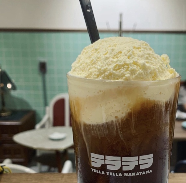 中山站打卡咖啡廳+1！Tella Tella Cafe插旗赤峰街，紅帽女孩招牌必拍&來杯漂浮冰咖啡