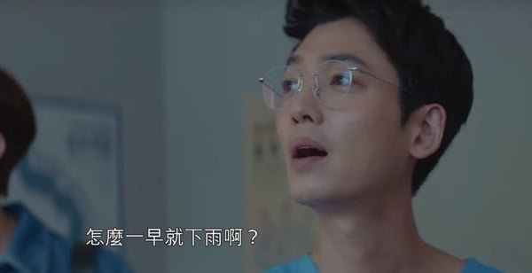 《機智醫生2》8個對比！婆婆&親媽對比超諷刺，翊頌告白前後、冬天帶後輩都藏絕妙對比