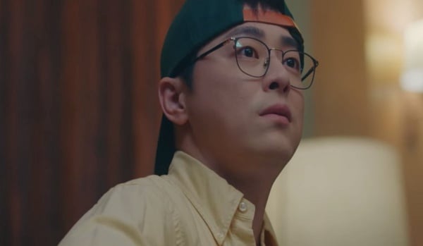 《機智醫生2》6個彩蛋細節！車牌、娃娃都有玄機，翊晙彈這歌緬懷初戀，露營就埋伏筆！
