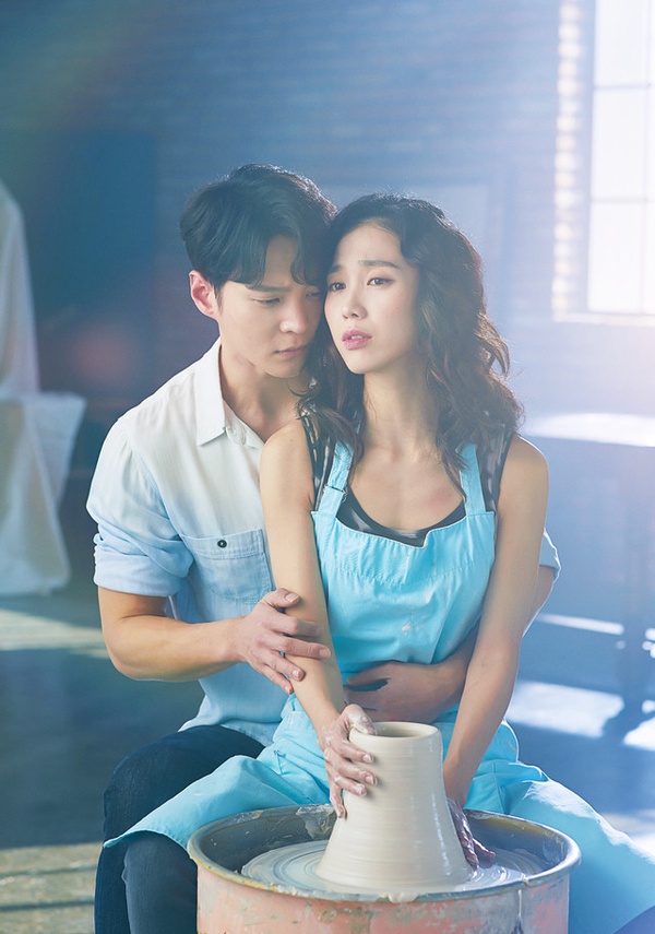 Netflix《機智醫生生活2》隱藏帥哥美女！不只張冬天，明恩媛戲外美翻，碩亨&amp;急診奉醫生原來是超帥大叔