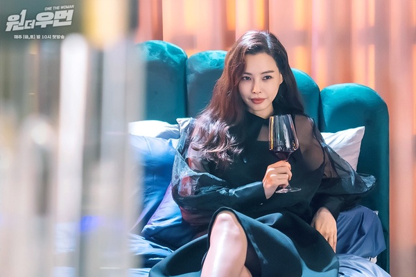 《魷魚遊戲》奪Netflix全球第2！近期5部熱播韓劇，《柔美的細胞小將》好評，這部爽度不輸《文森佐》