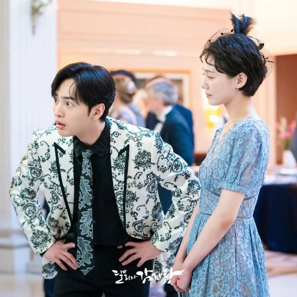 《魷魚遊戲》奪Netflix全球第2！近期5部熱播韓劇，《柔美的細胞小將》好評，這部爽度不輸《文森佐》