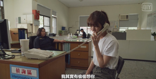 《俗女養成記》天心擁抱鍾欣凌太好哭！她愛叫自己「育萱」有原因？對比俗女嘉玲超諷刺