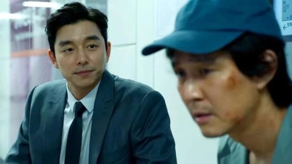 Netflix韓劇《魷魚遊戲》演員7大亮點！「脫北女」是李東輝女友，帥警魏嘏雋神似許光漢