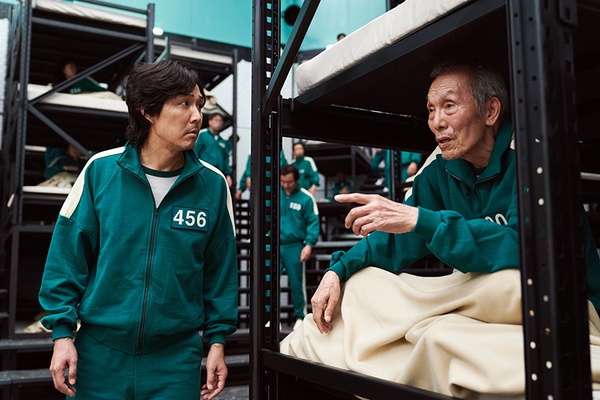 《魷魚遊戲》劇情秘密！姜曉台詞藏呼應？結局李政宰染紅髮，暗示他看到「人性希望」？