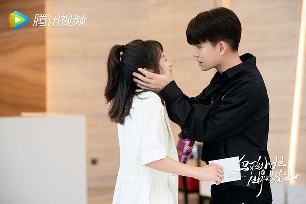 2021「網播量破十億」的甜寵陸劇TOP 3:《烏鴉小姐與蜥蜴先生》19億