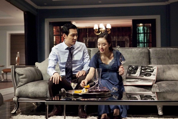 關於《魷魚遊戲》李政宰9件事！26歲封影帝，女友是「三星前太子妃」，副業是地產大亨