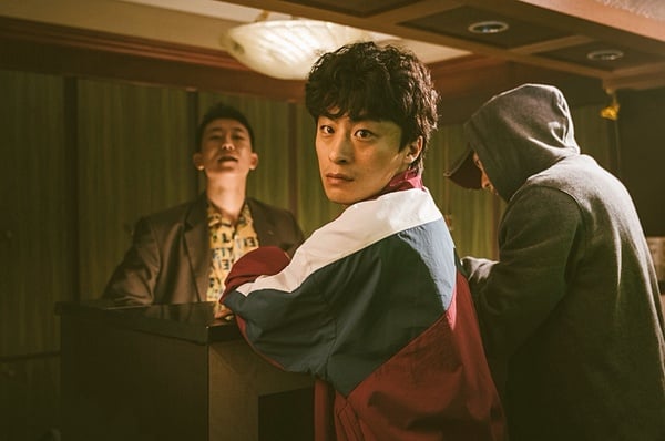 Netflix捧紅的明星盤點！《魷魚遊戲》魏河俊、鄭浩妍人氣飆升，宋江更是資源好到飛起