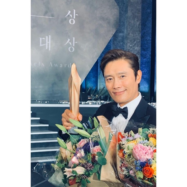 2021下半年「韓國男星片酬」TOP10！朴敘俊、曹政奭進榜，宋仲基憑《黑道律師》奪第三