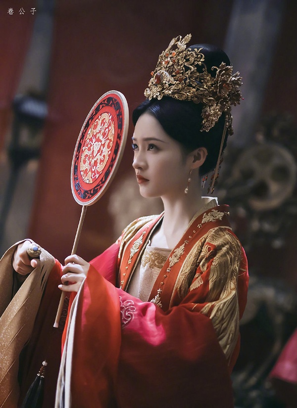 網評「最適合古裝紅衣」的女星TOP 7:李沁