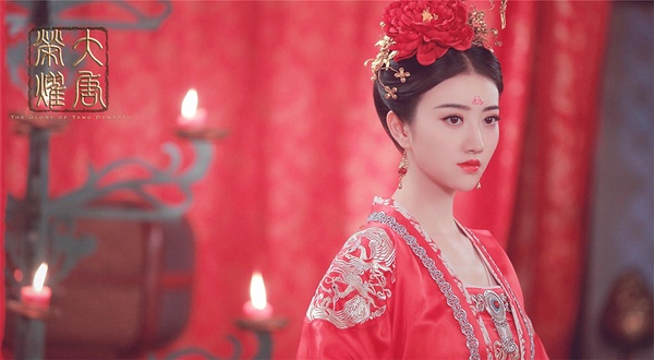 網評「最適合古裝紅衣」的女星TOP 4:景甜