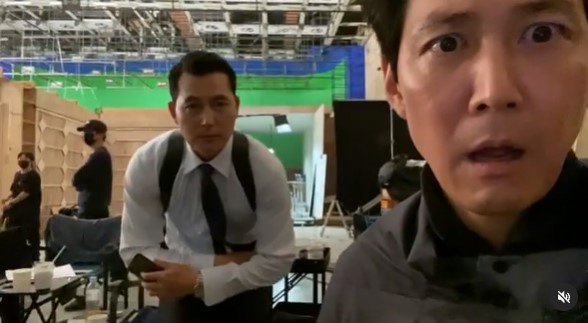 《魷魚遊戲》李政宰自拍是災難！韓劇男神自拍vs他拍，金秀賢他拍是霸總，自拍像傻子！