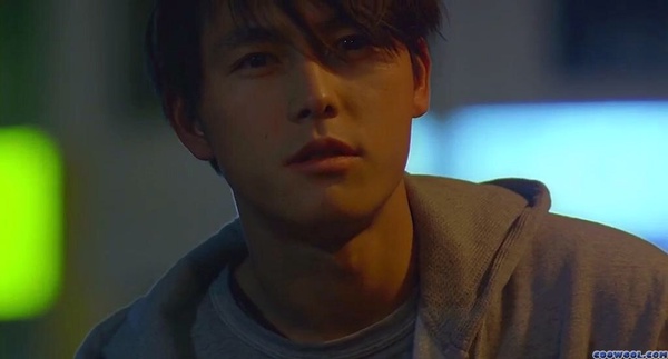 韓劇元祖美男的年輕帥照！《魷魚遊戲》李政宰、鄭雨盛是神級顏值，元斌帥到難忘，20多歲的玄彬好青澀